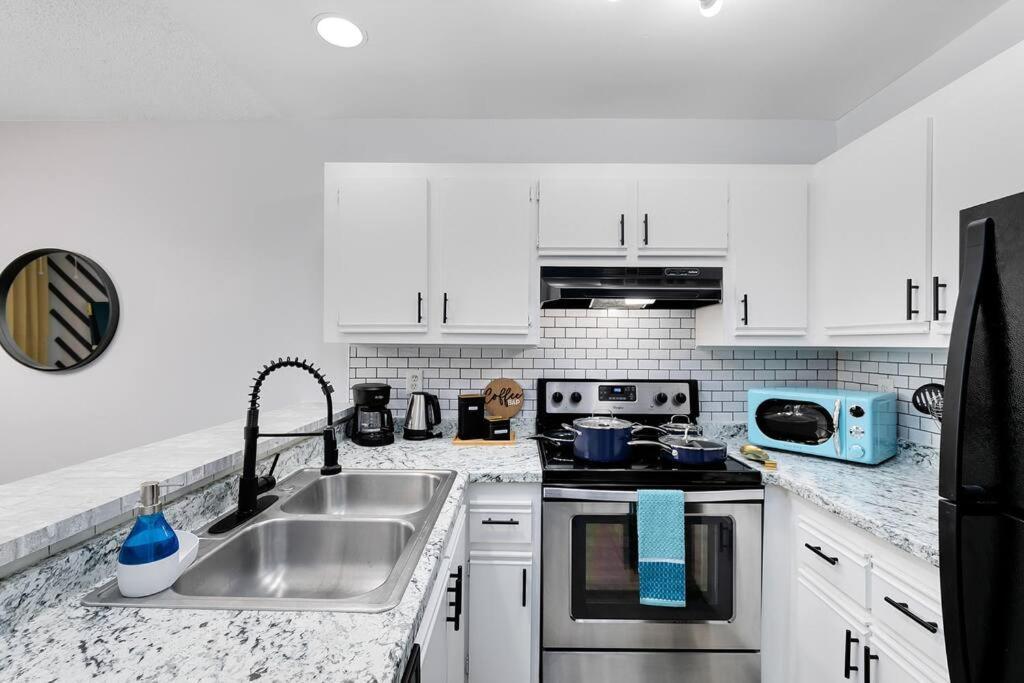 Oasis 203 - Symmetry & Serenity Titusville Extérieur photo