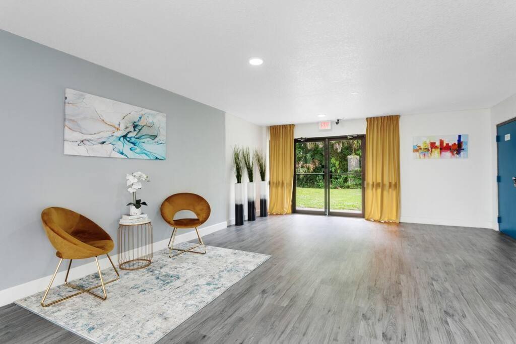 Oasis 203 - Symmetry & Serenity Titusville Extérieur photo
