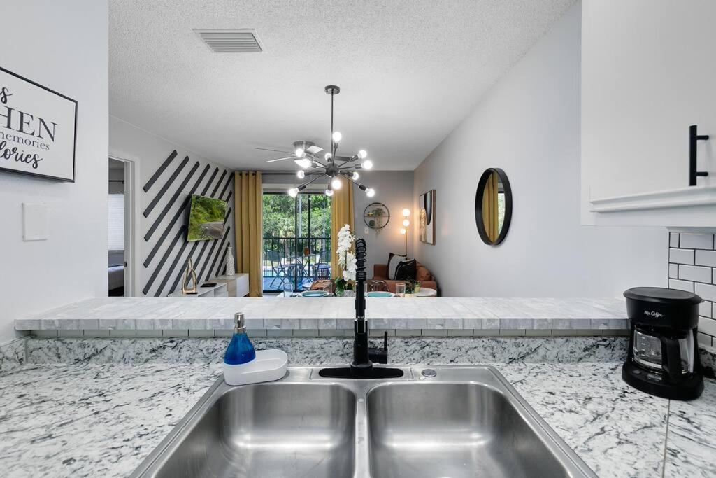 Oasis 203 - Symmetry & Serenity Titusville Extérieur photo